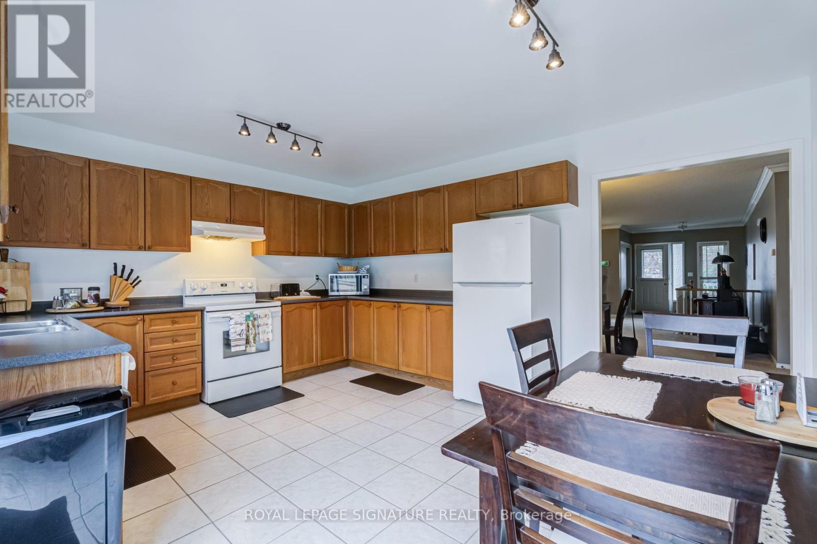 22 HUFFMAN AVENUE - 17