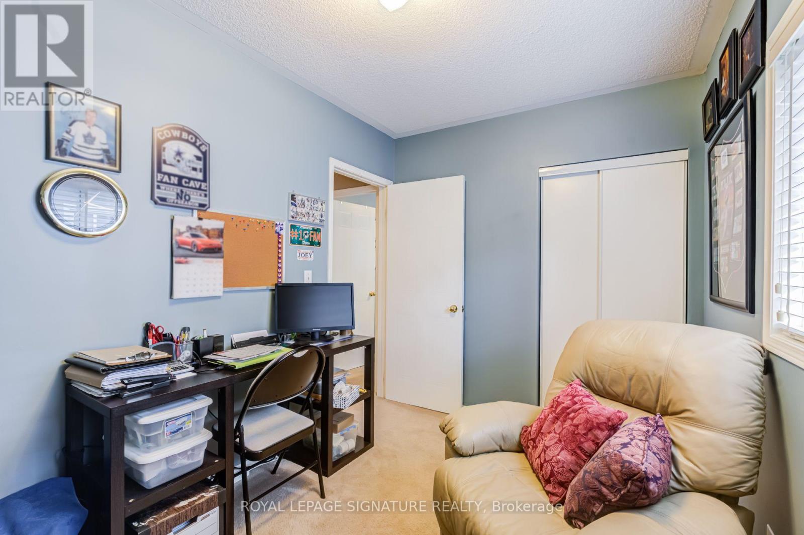 22 HUFFMAN AVENUE - 25