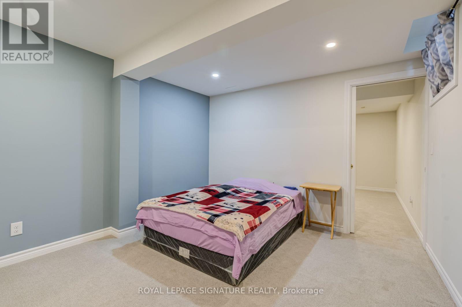 22 HUFFMAN AVENUE - 36
