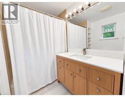 826 Beach Boulevard, Hamilton, ON L8H6Z5 Photo 22