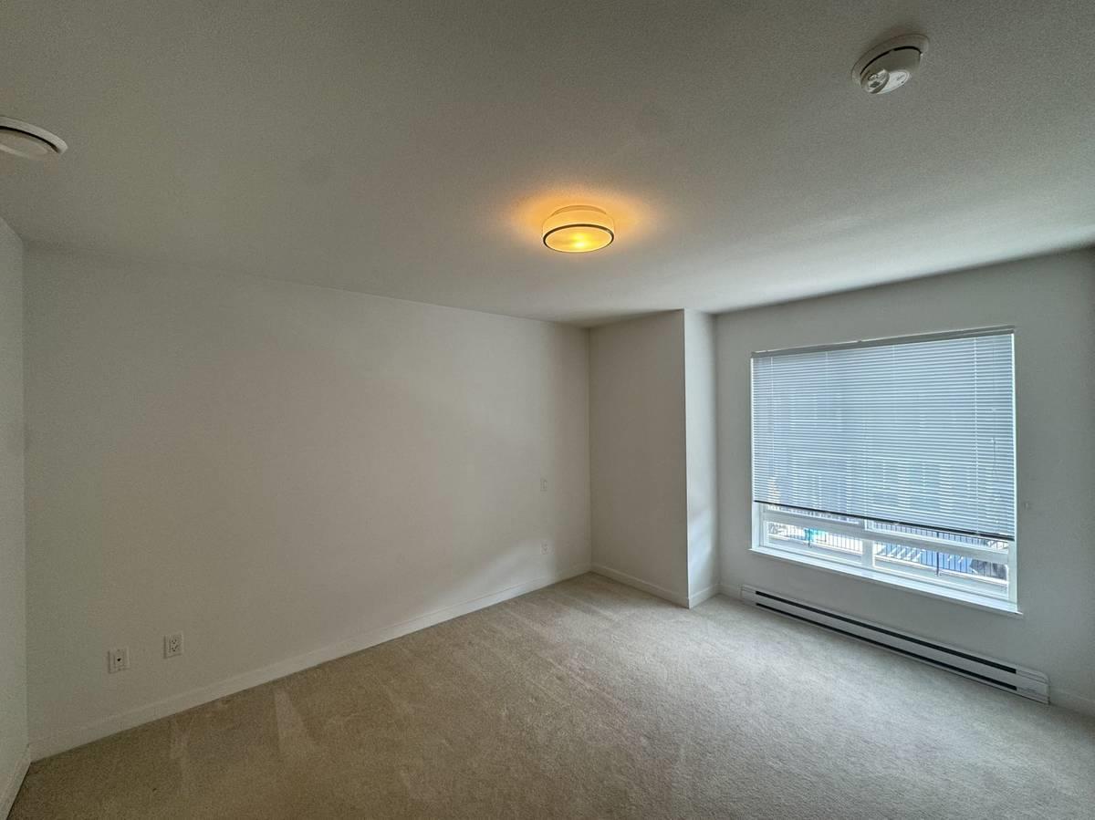 15828 27 AVE, Surrey British Columbia