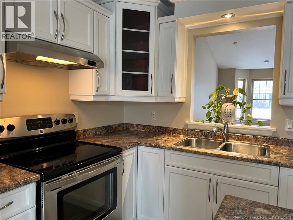 #102 80 Lakeburn Avenue - 9