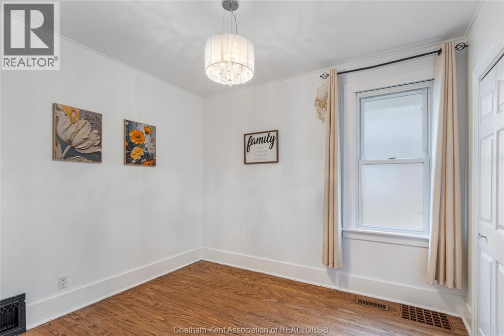 61 University Avenue — photo 12