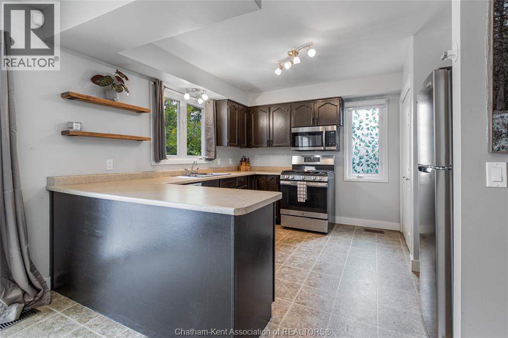 61 University Avenue — photo 17