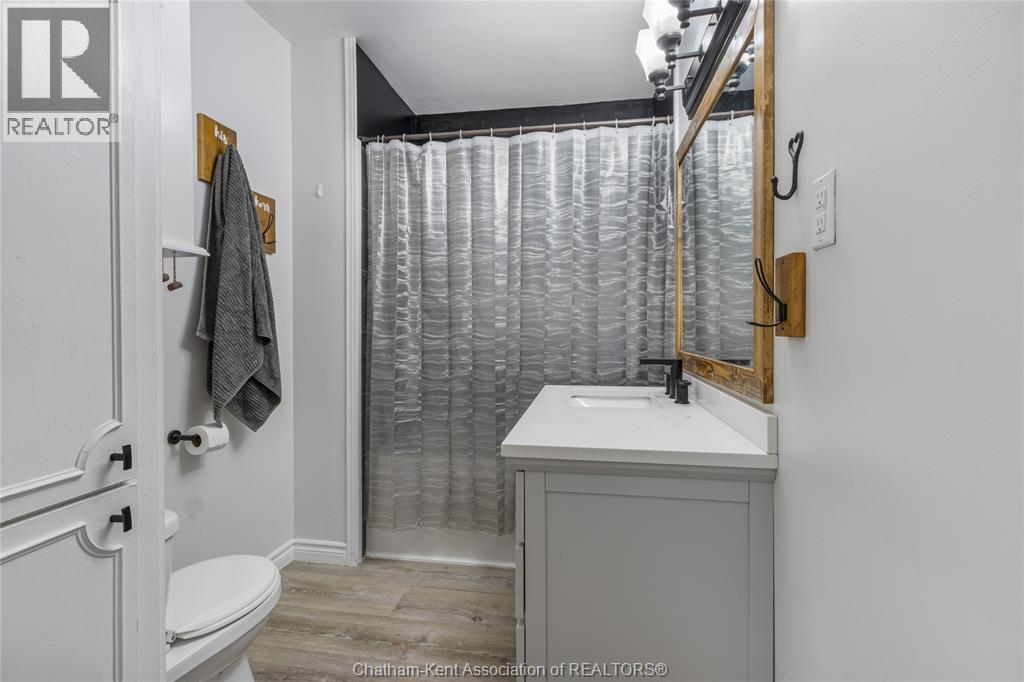 61 University Avenue — photo 20