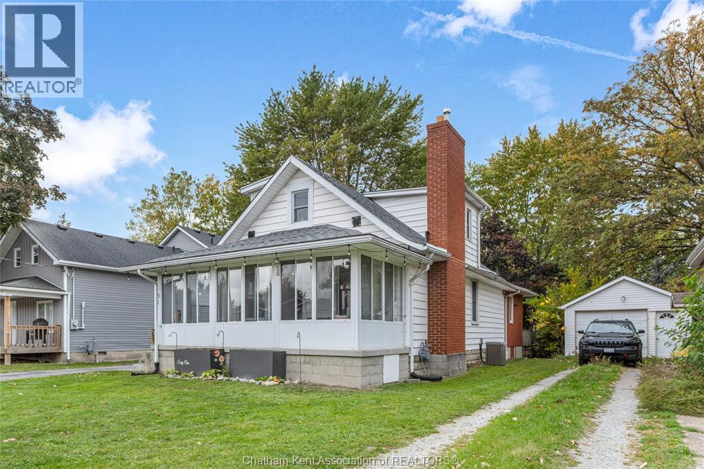 61 UNIVERSITY AVENUE - 4