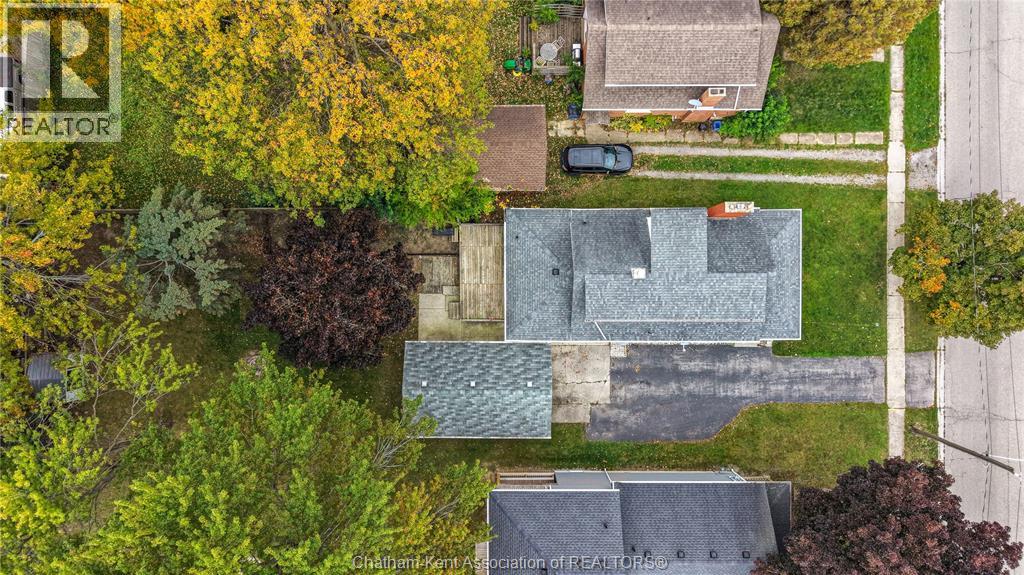 61 University Avenue — photo 40