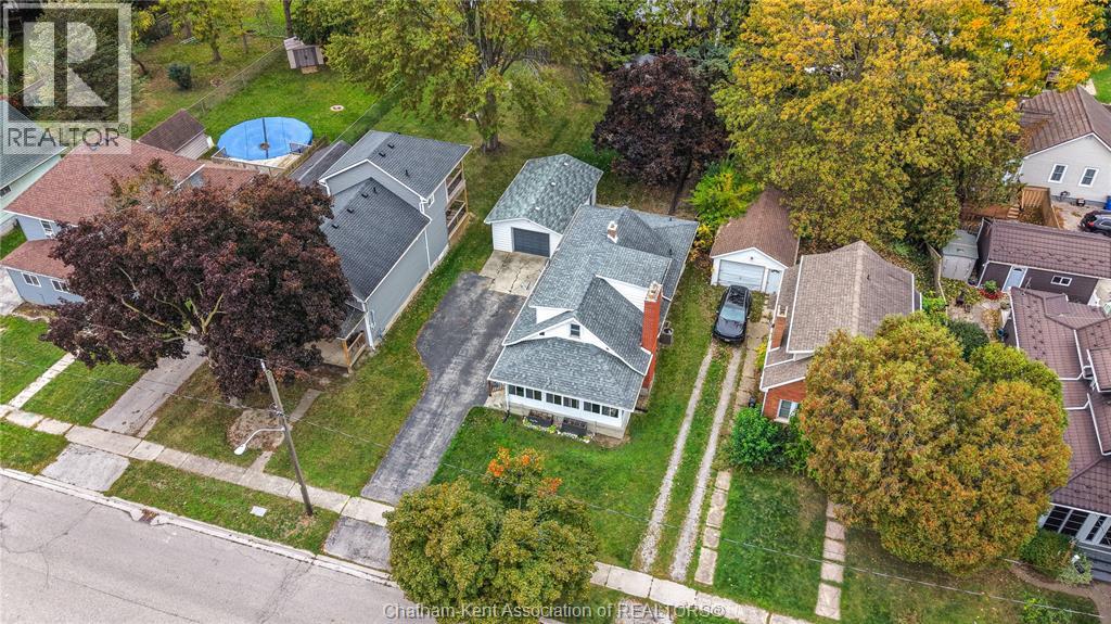 61 University Avenue — photo 42