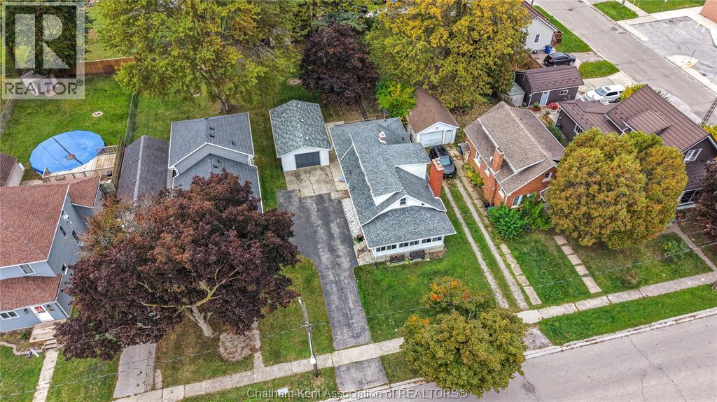 61 University Avenue — photo 44