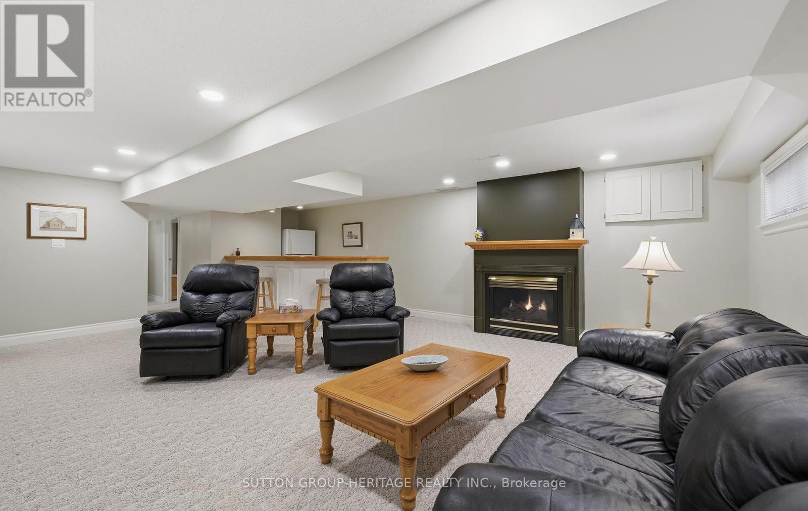134 BOOTH DRIVE - 22