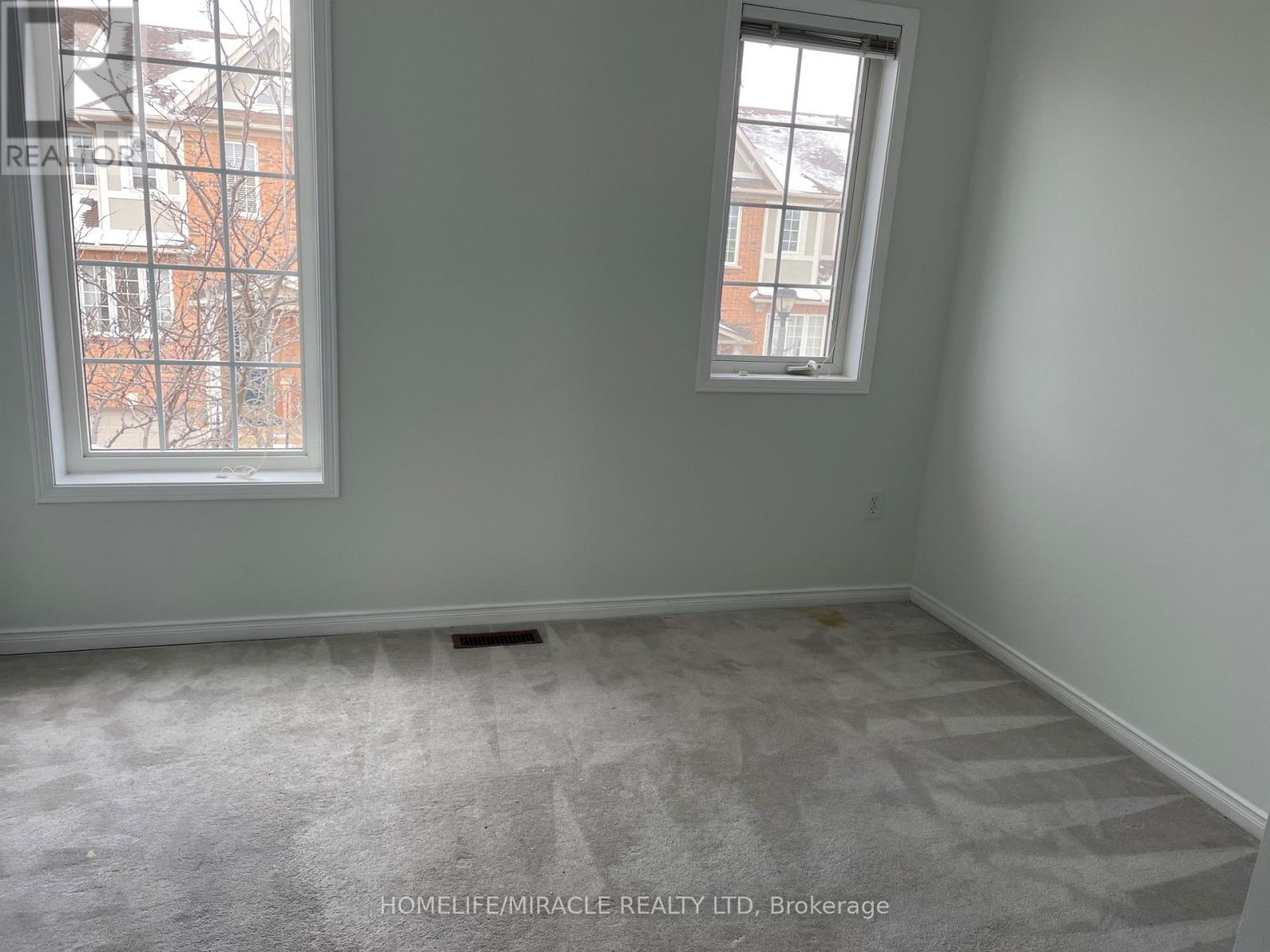 5055 Heatherleigh Avenue — photo 11