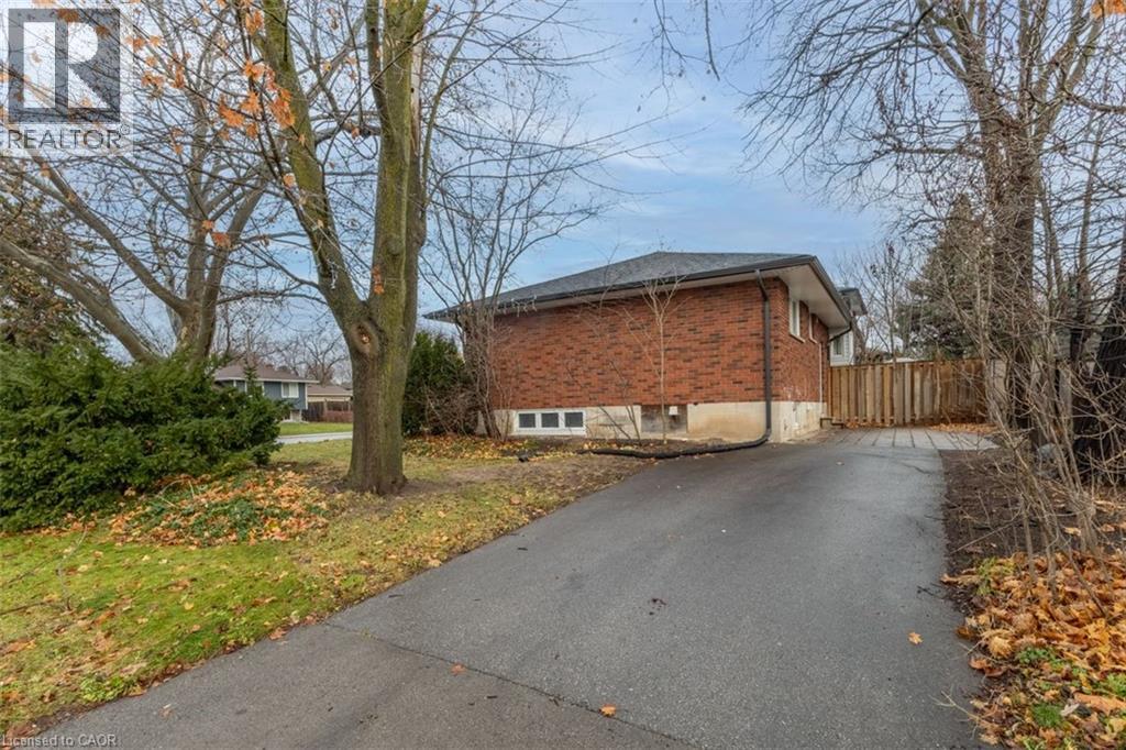 2142 Parkway Drive — photo 2