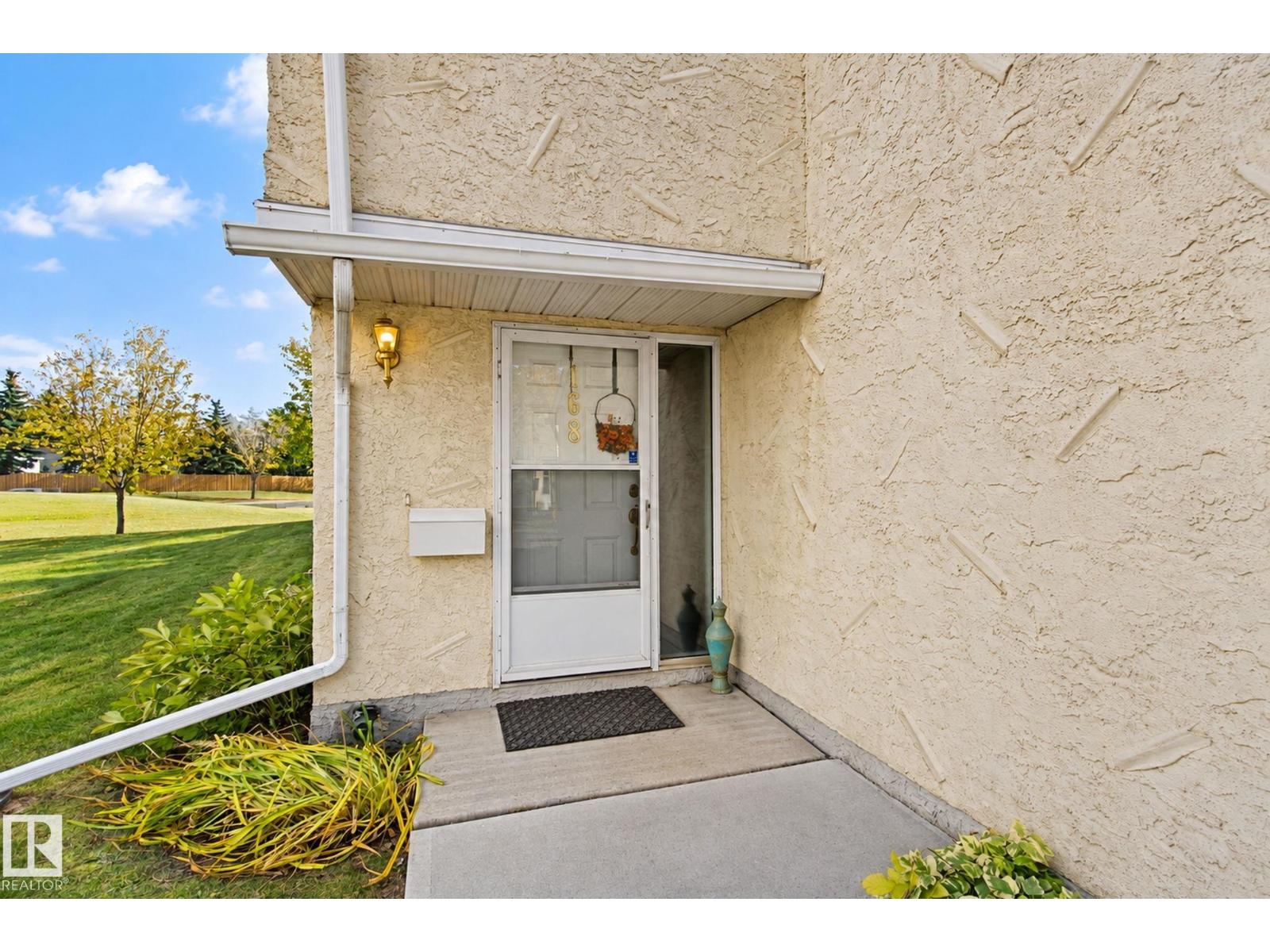 168 Callingwood Pl NW photo 4 — MLS® E4513197