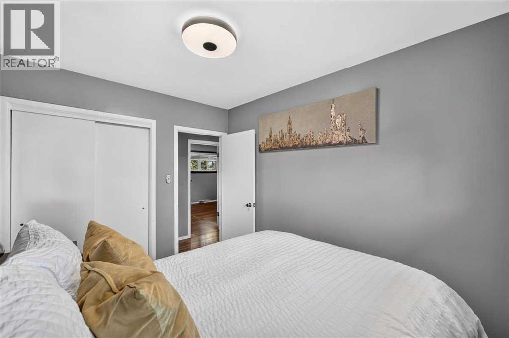 624 24 Avenue NE - photo 24