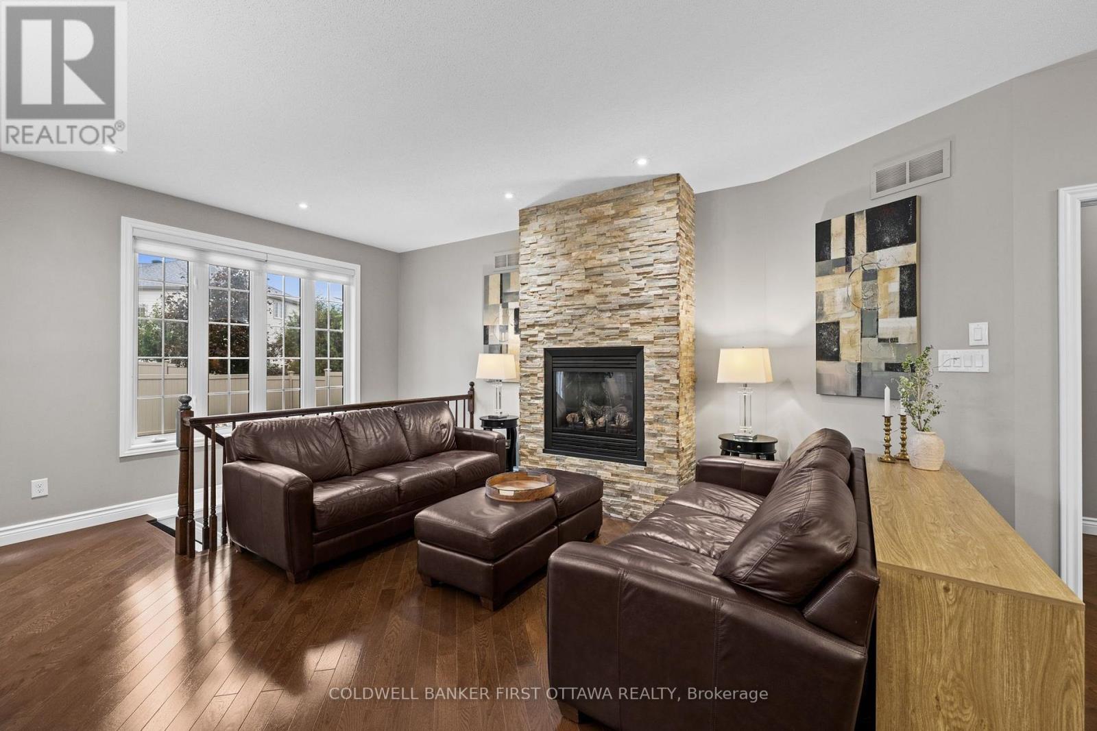 938 Rossburn Crescent — photo 13