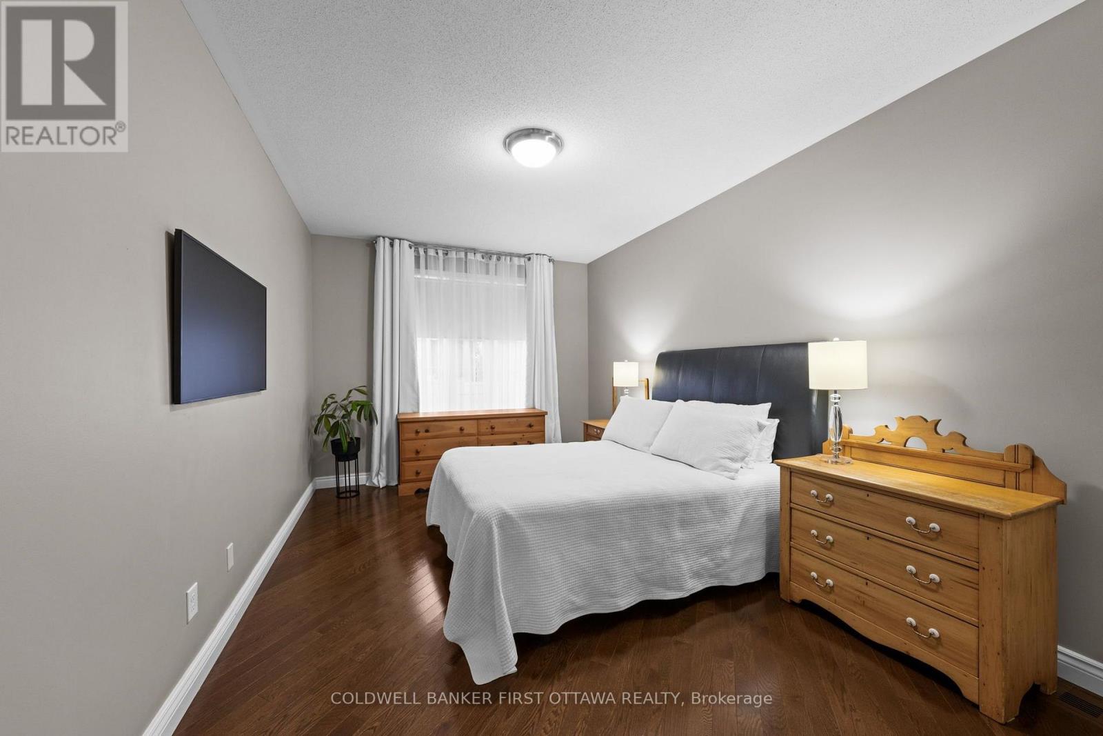 938 Rossburn Crescent — photo 16