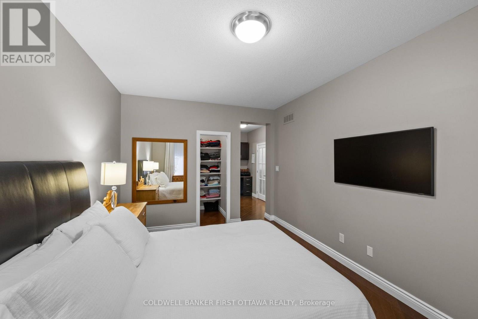 938 Rossburn Crescent — photo 17