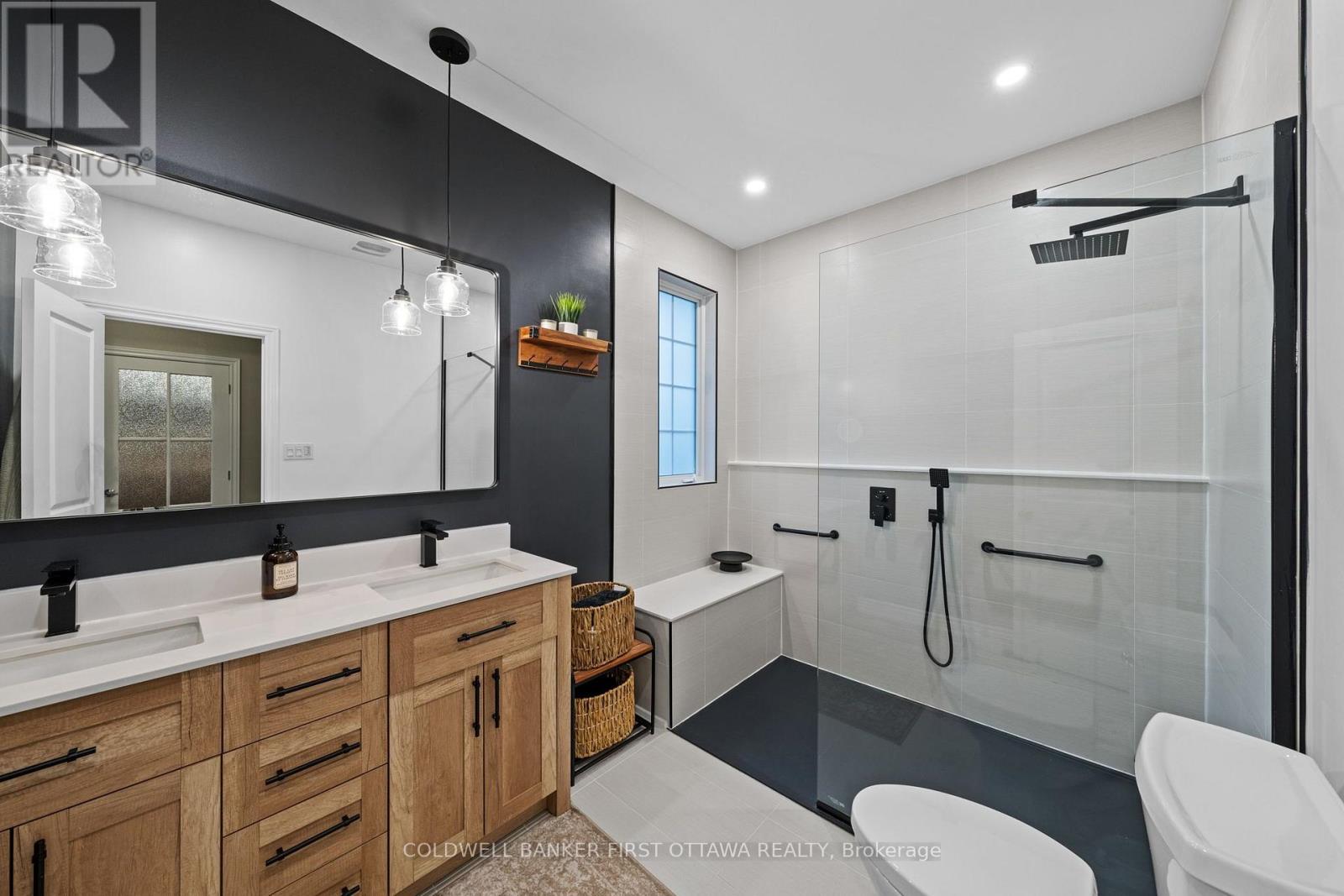 938 Rossburn Crescent — photo 18