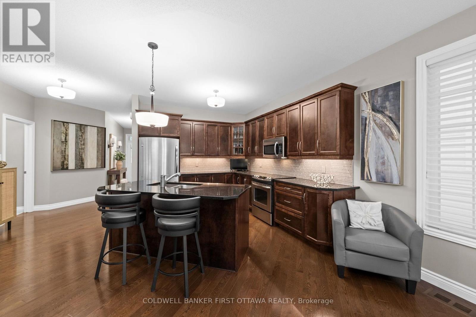 938 Rossburn Crescent — photo 8