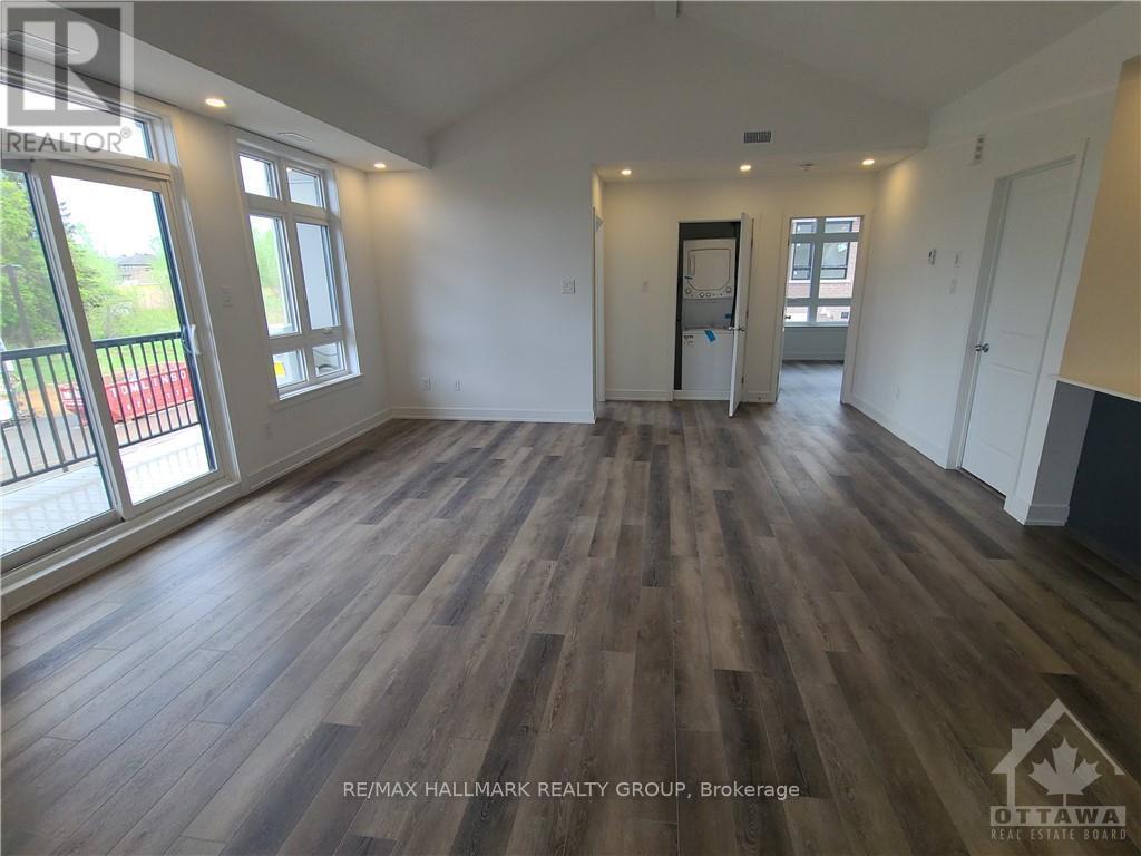 390 Rolling Meadows Crescent — photo 16
