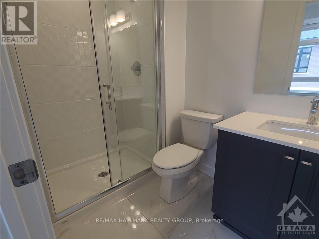 390 Rolling Meadows Crescent — photo 22