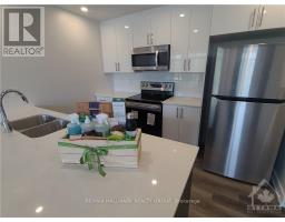 C - 390 Rolling Meadows Crescent, Ottawa, ON K1W0A7 Photo 7