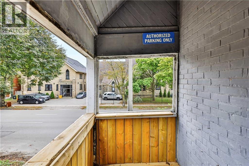 276 DALHOUSIE Street - 6