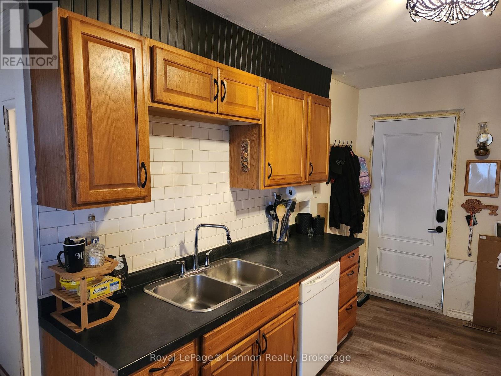 342 AMELIA STREET E - 10