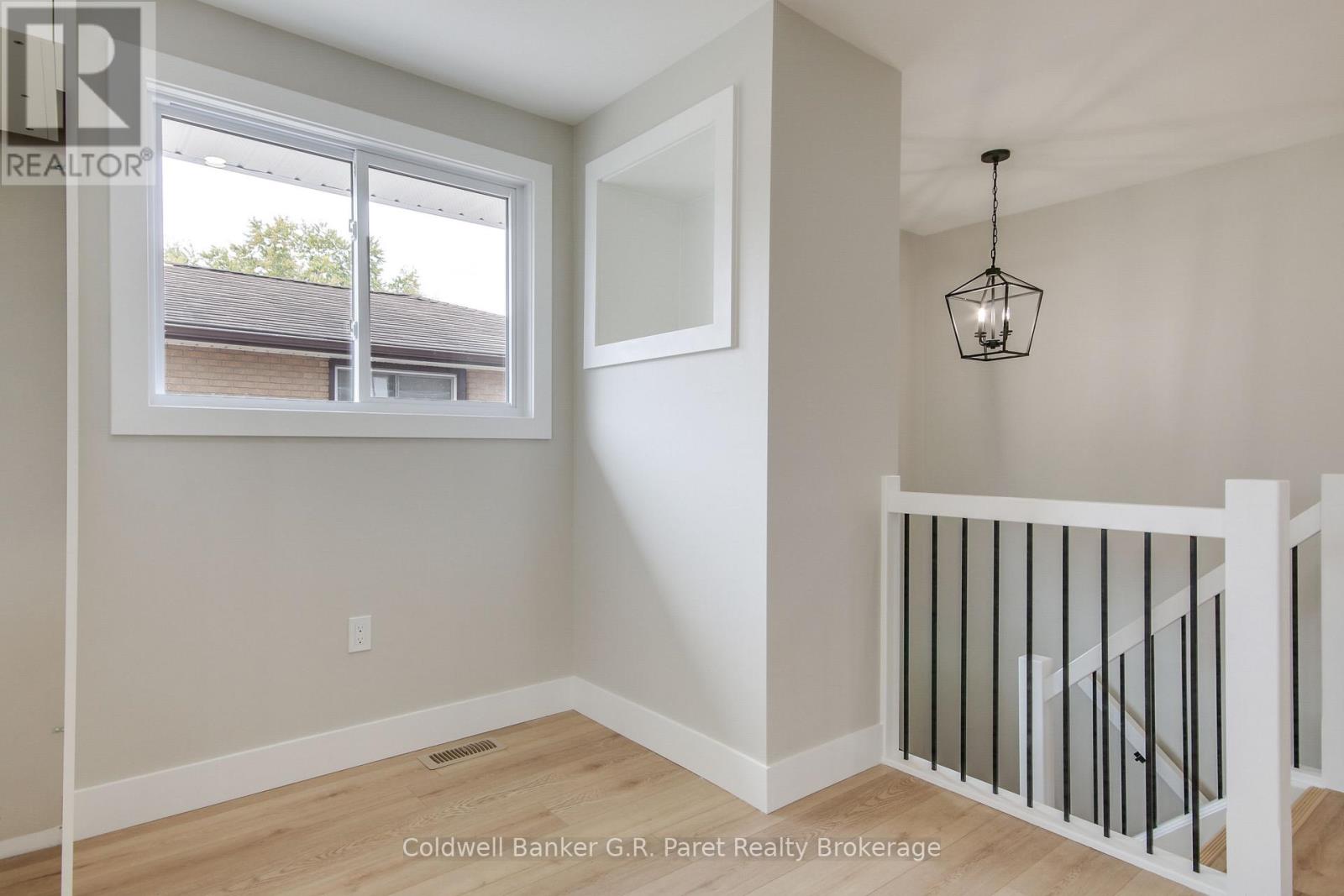171 Crysler Street — photo 12