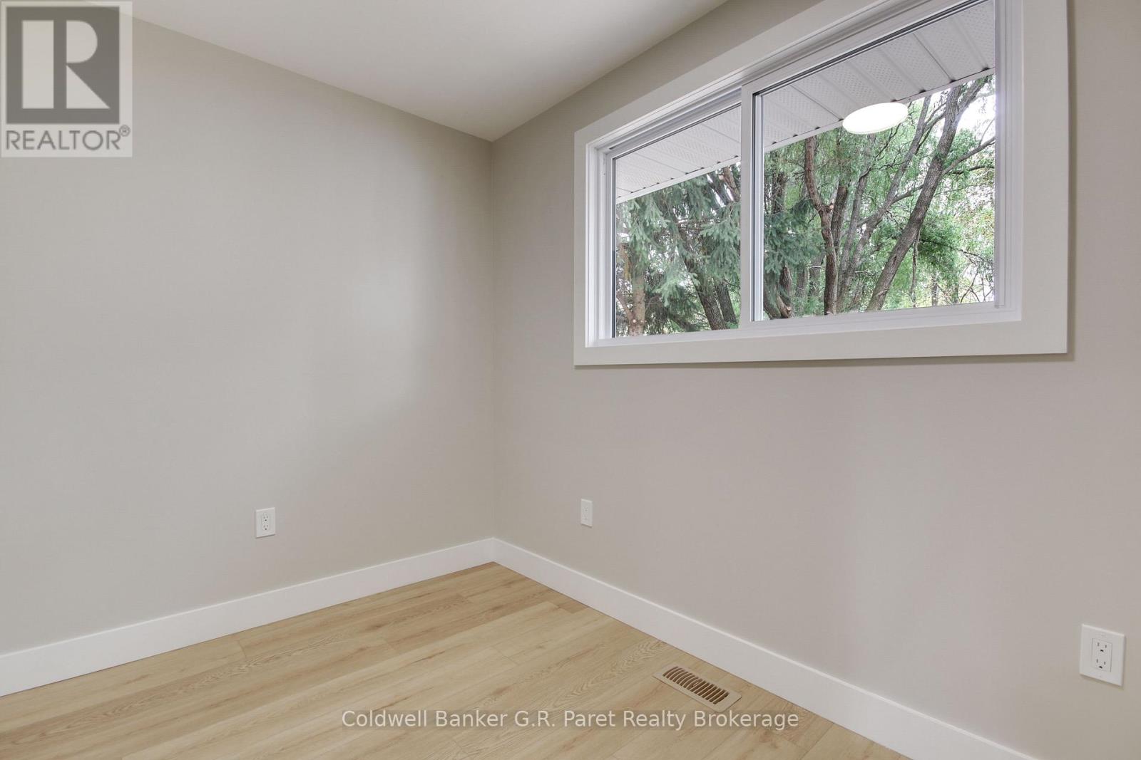 171 Crysler Street — photo 19