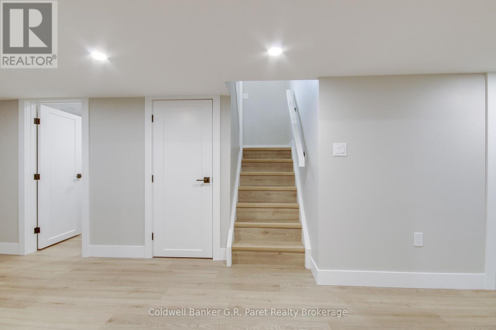 171 Crysler Street — photo 20