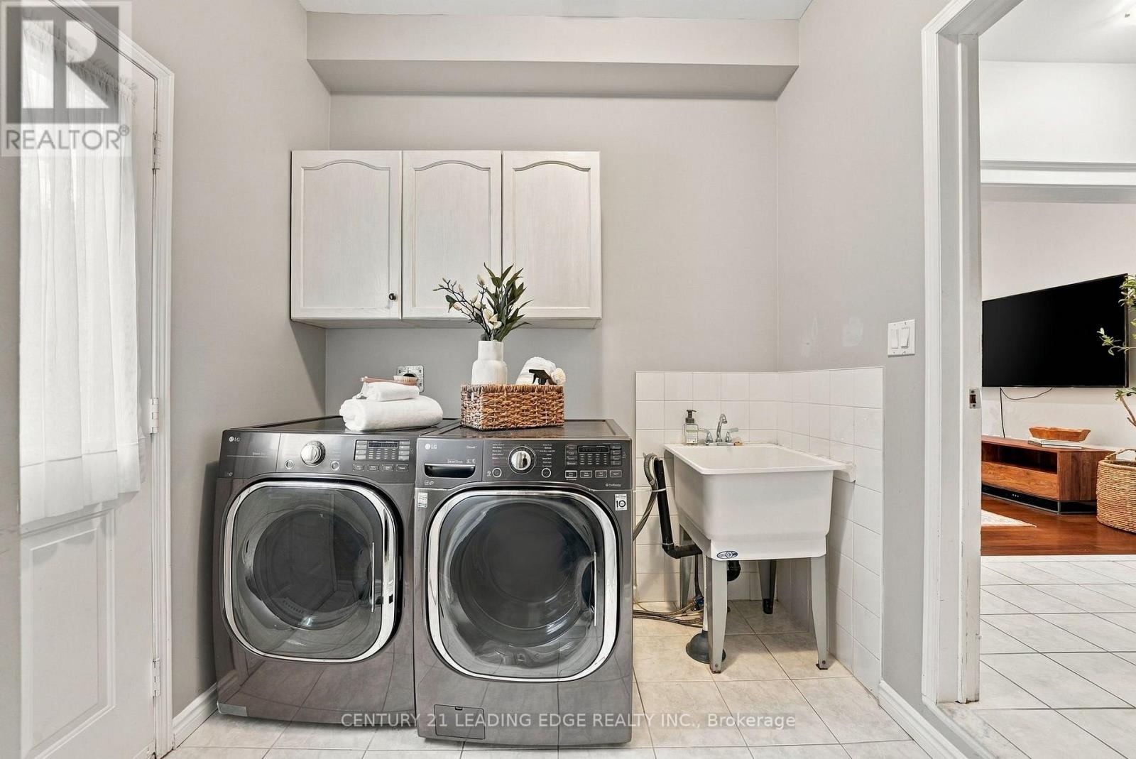1629 Valley Ridge Crescent, Pickering, ON photo 14