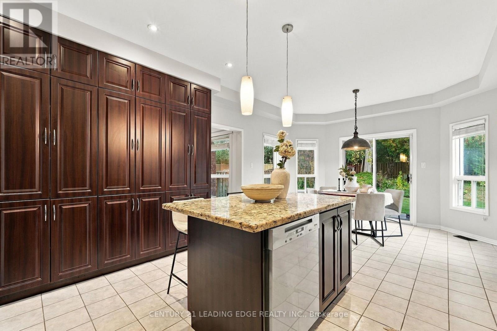 1629 Valley Ridge Crescent, Pickering, ON photo 16