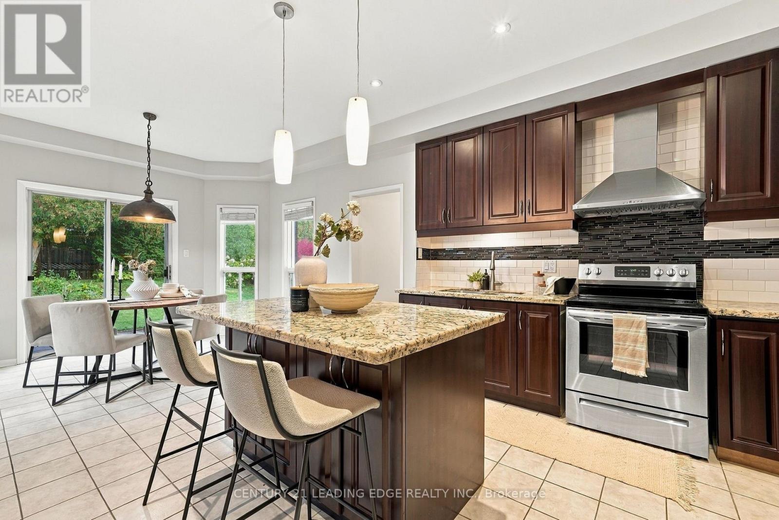 1629 Valley Ridge Crescent, Pickering, ON photo 17