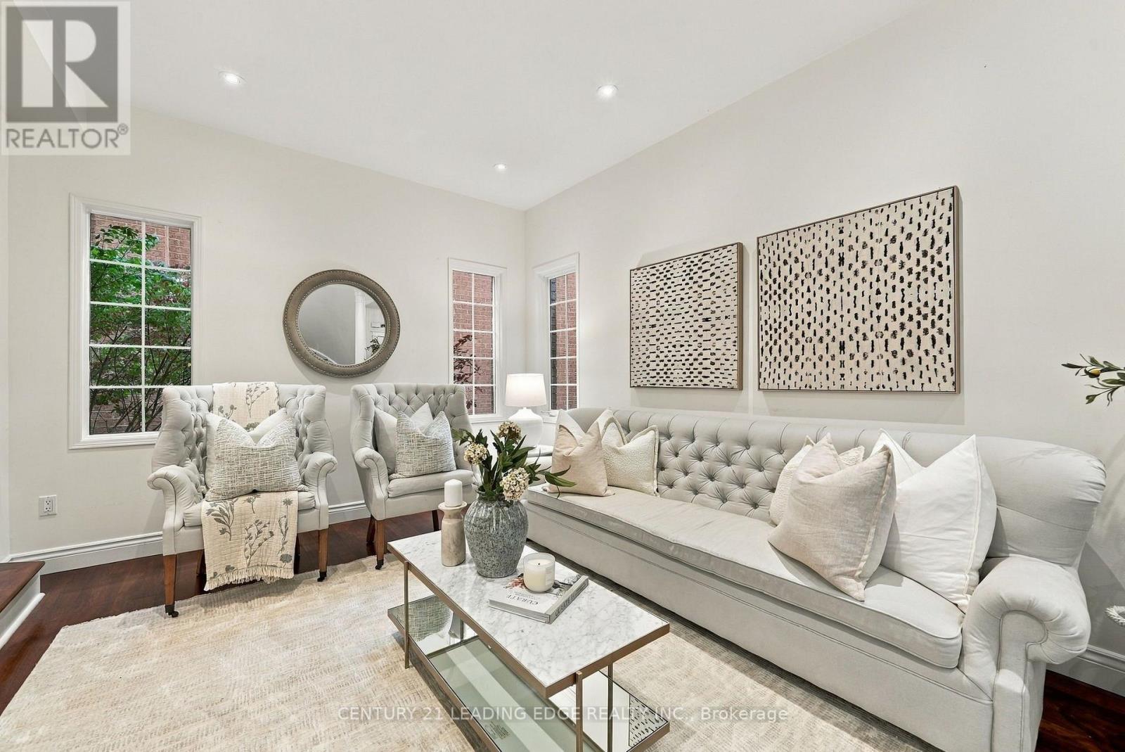 1629 Valley Ridge Crescent, Pickering, ON photo 9