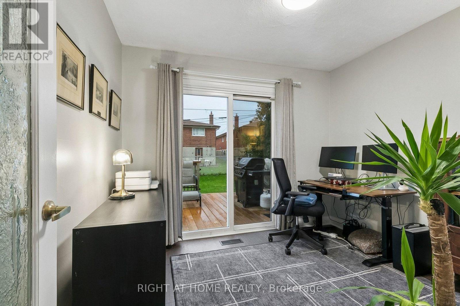 19 Flempton Crescent, Toronto, ON photo 17