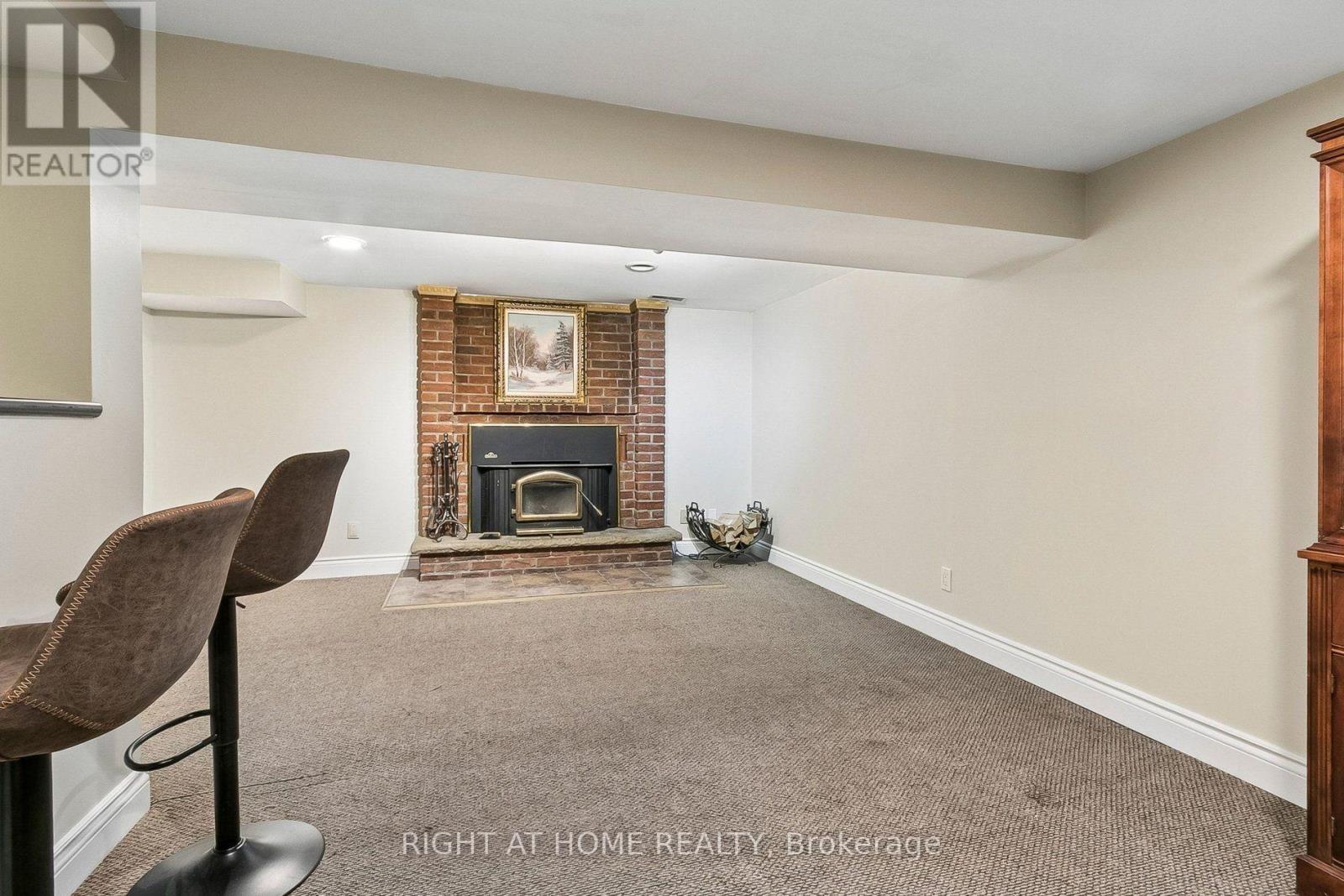 19 FLEMPTON CRESCENT - 25