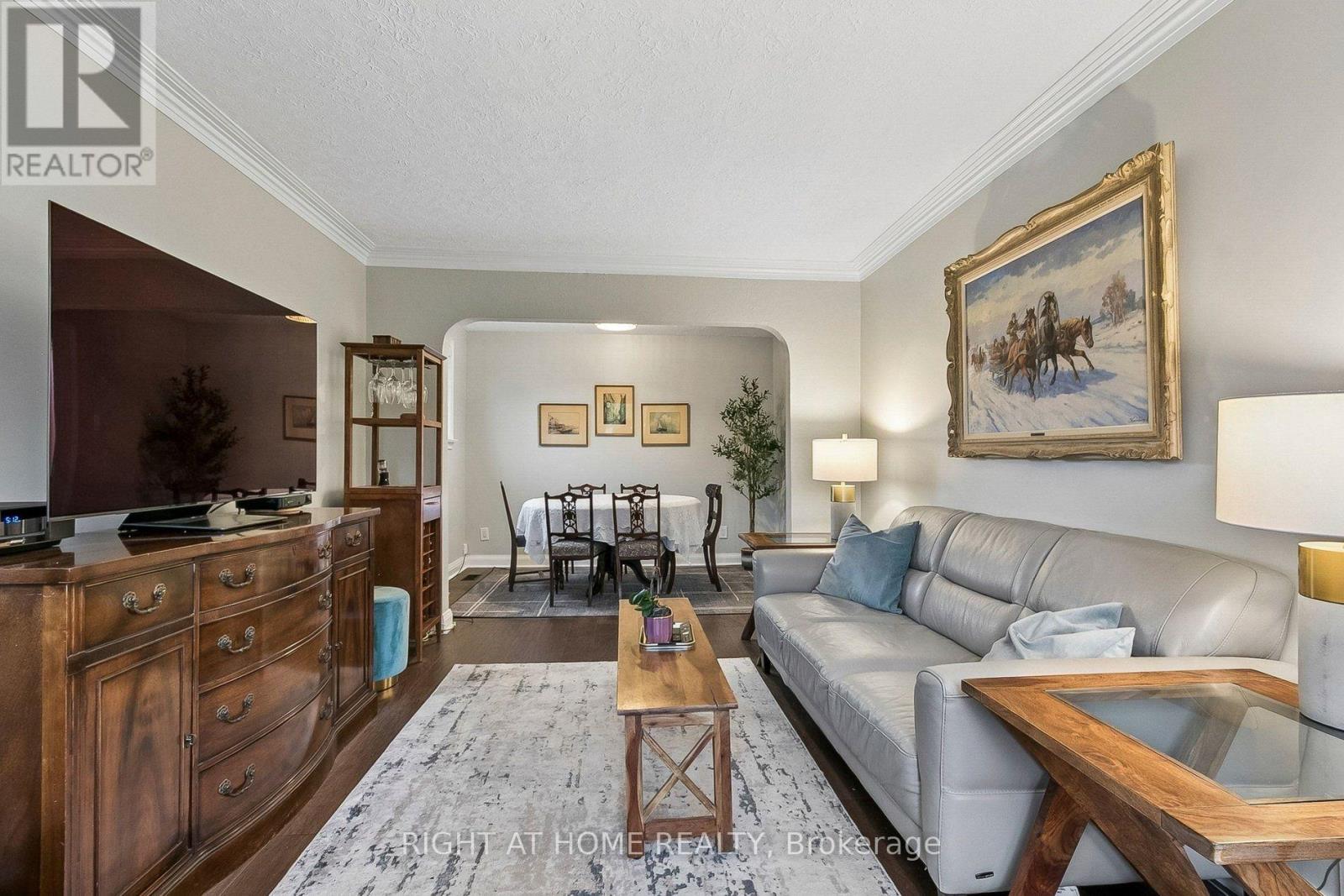 19 Flempton Crescent, Toronto, ON photo 7