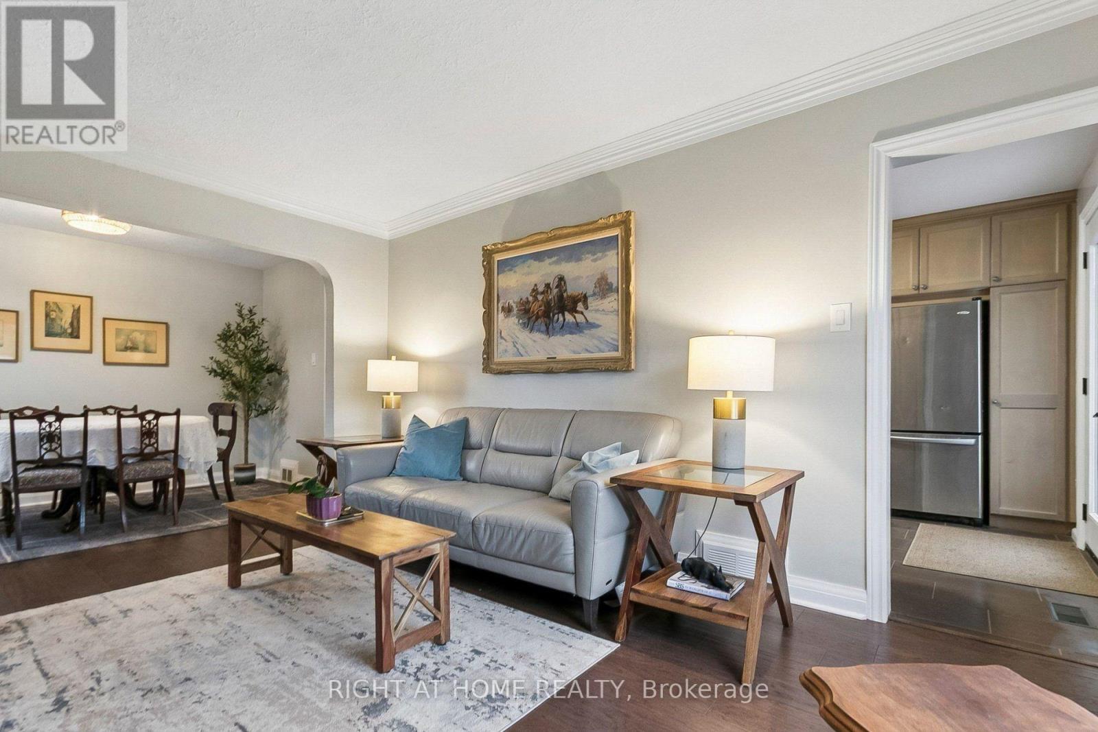 19 FLEMPTON CRESCENT - 8