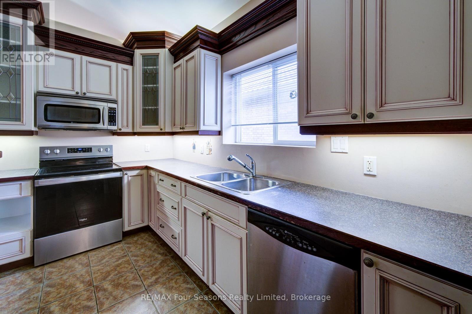 205 Bryan Drive — photo 18