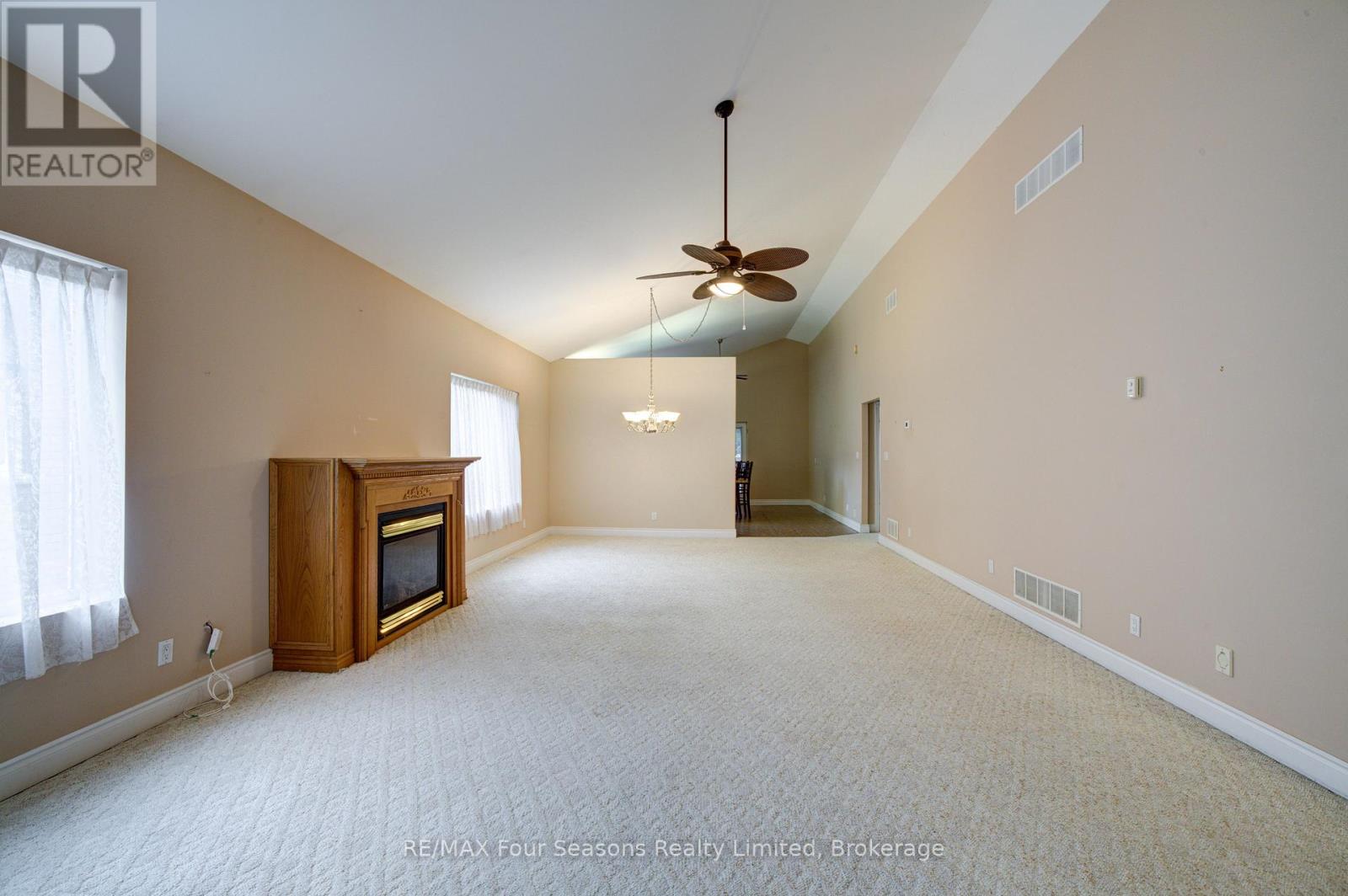 205 Bryan Drive — photo 8