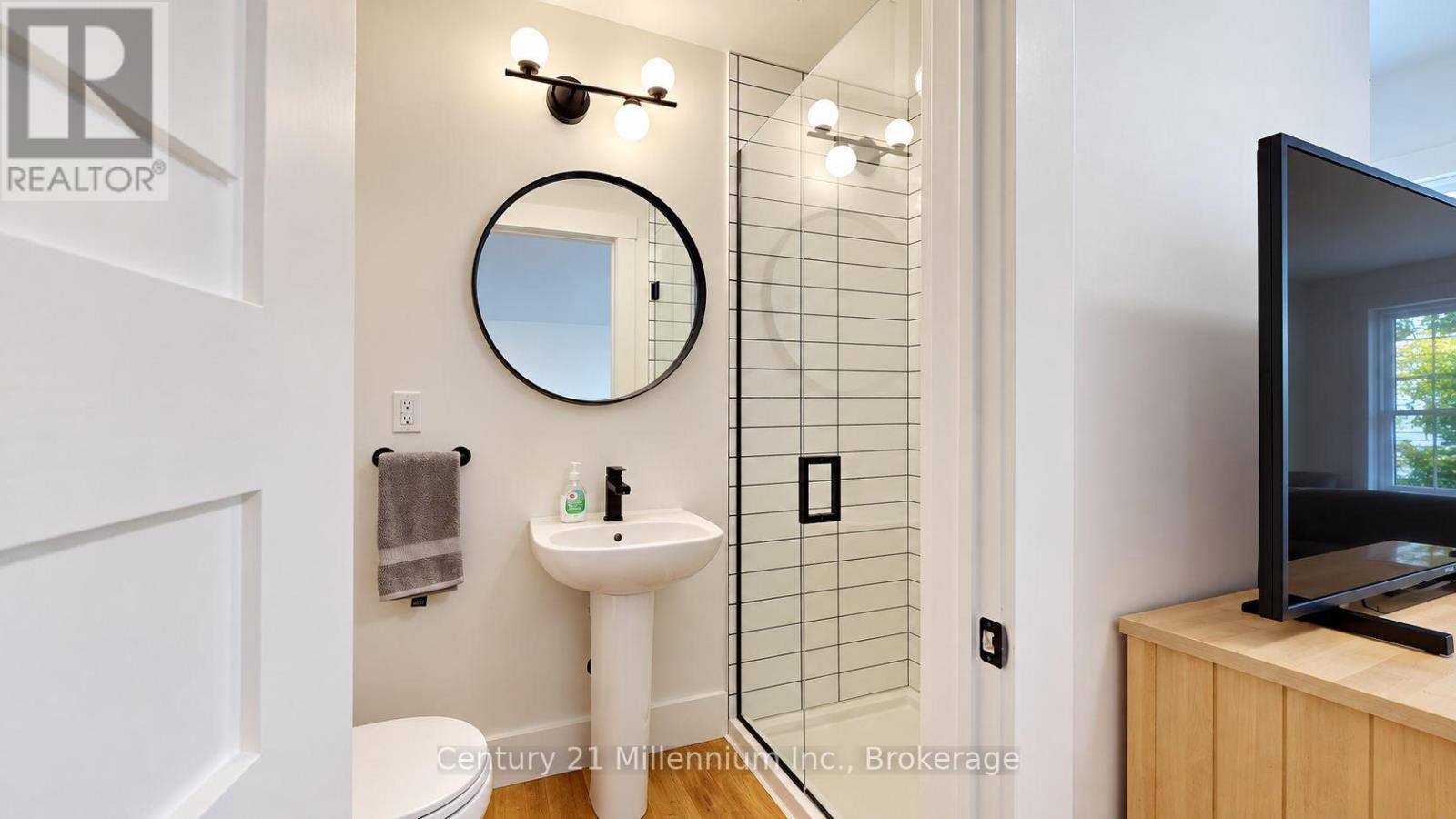 138 Peel Street — photo 26