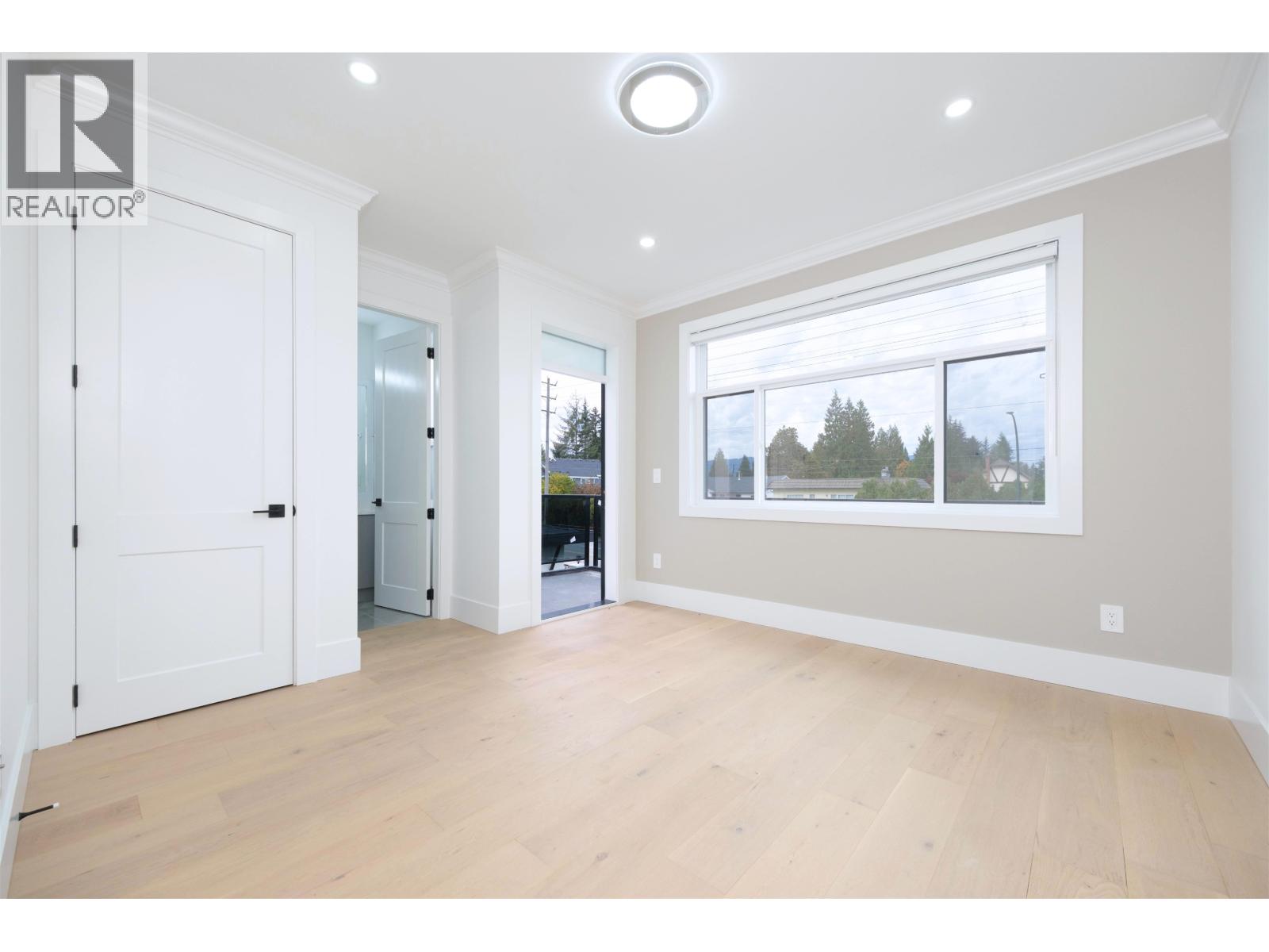 Photo of 1100 COMO LAKE AVENUE 18