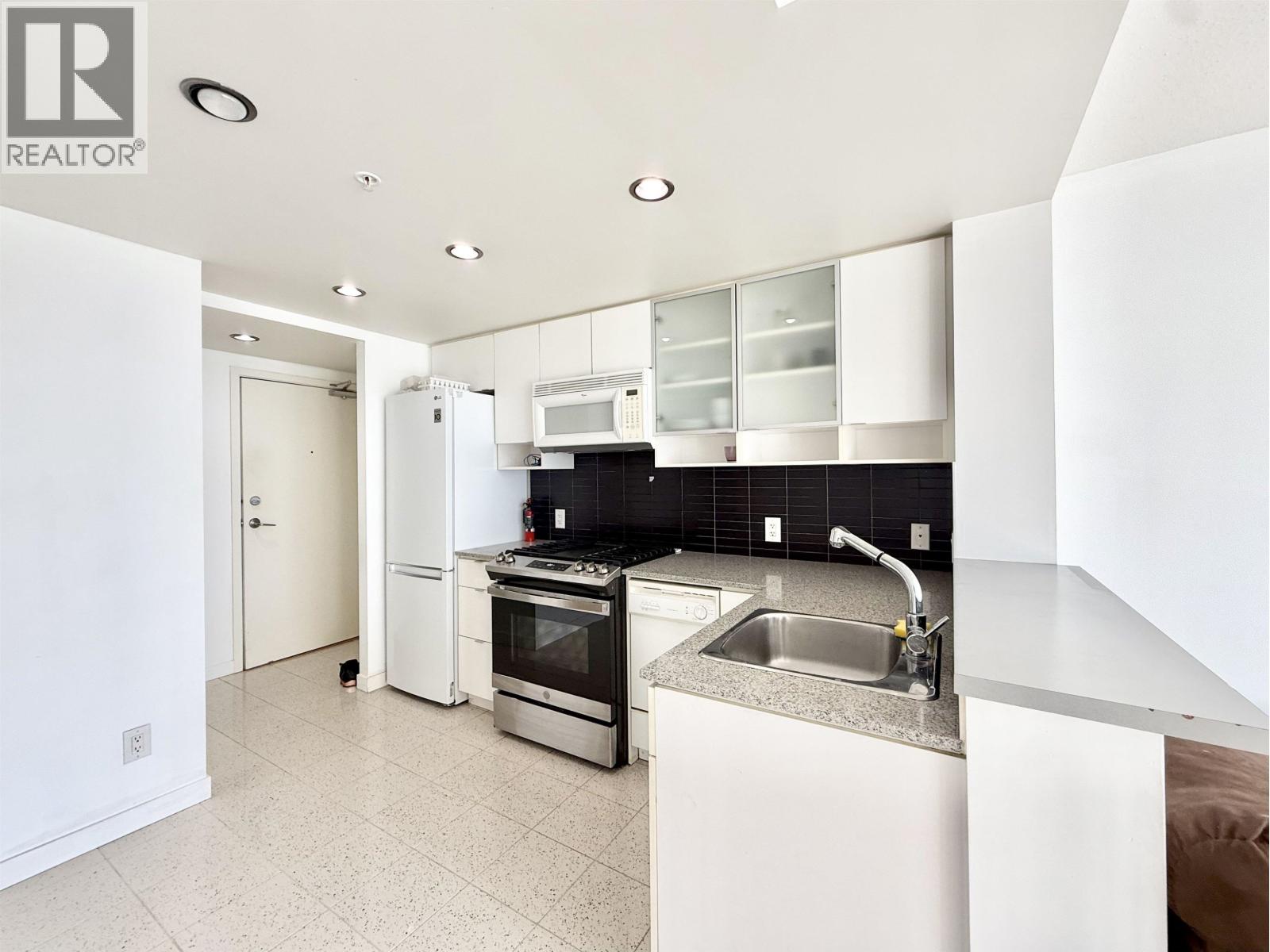 2501 939 EXPO BOULEVARD, Vancouver British Columbia