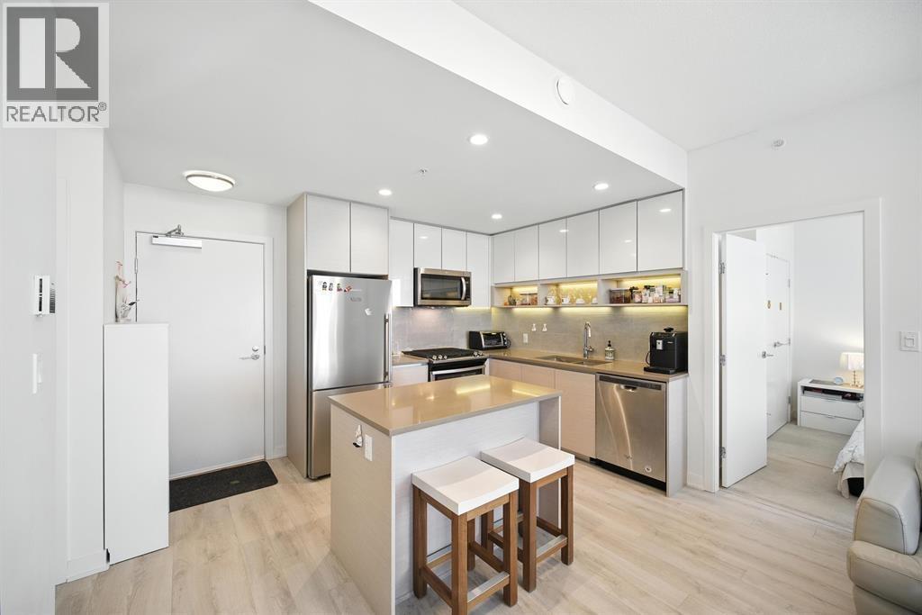 11xx 8850 UNIVERSITY CRESCENT, Burnaby British Columbia