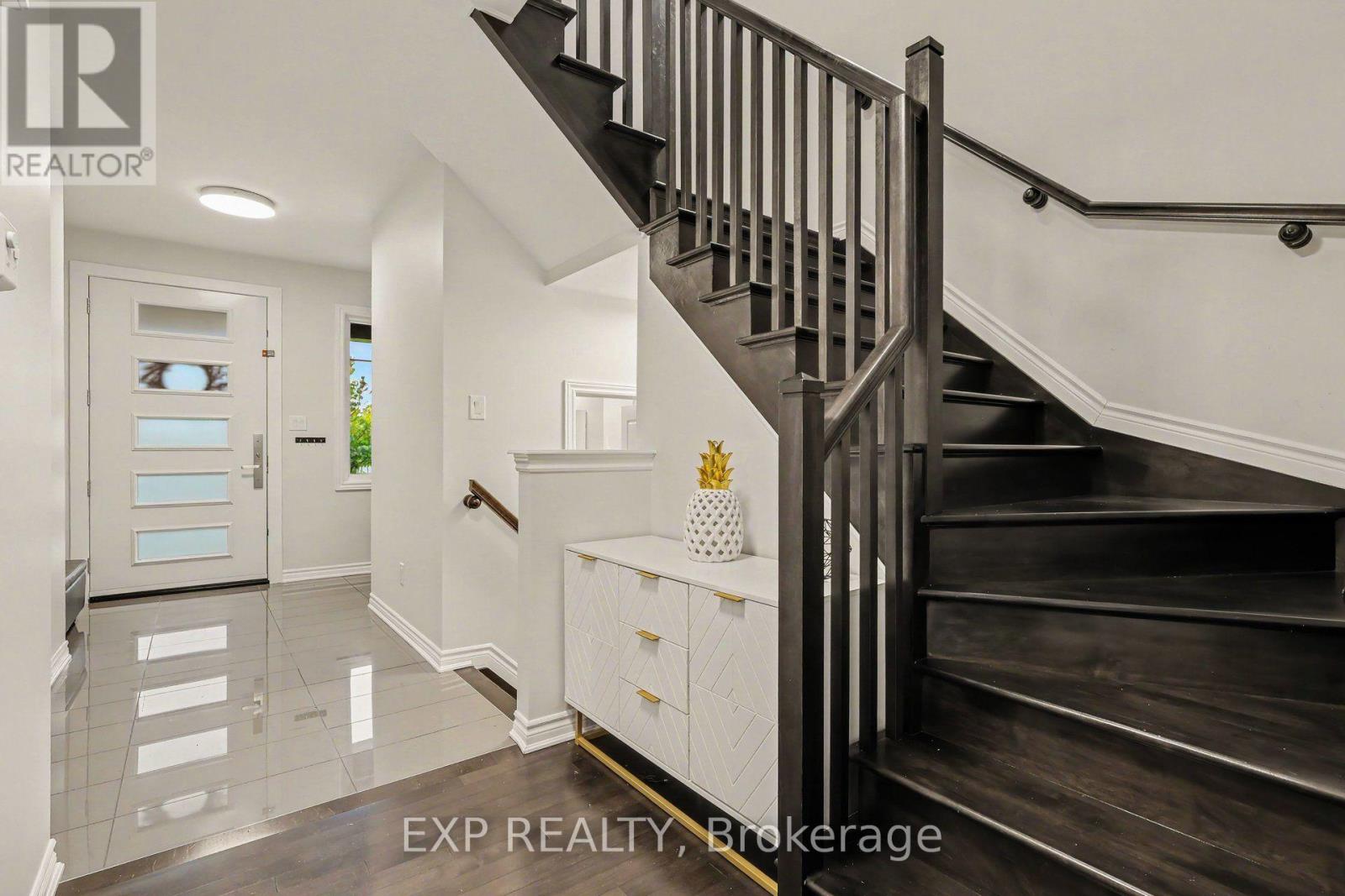 127 Switch Grass Crescent — photo 4