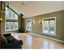 Bedroom 3 - 290 Myles Bay Shore Road, Northern Bruce Peninsula, ON N0H1W0 Photo 9