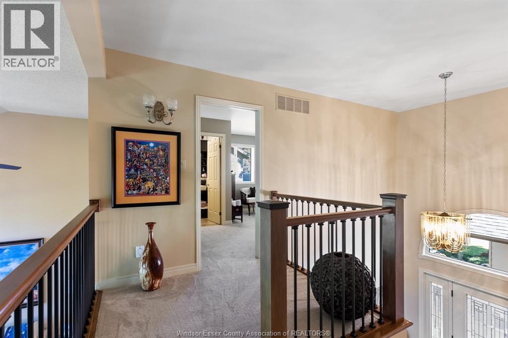 21 Fairway Crescent — photo 17
