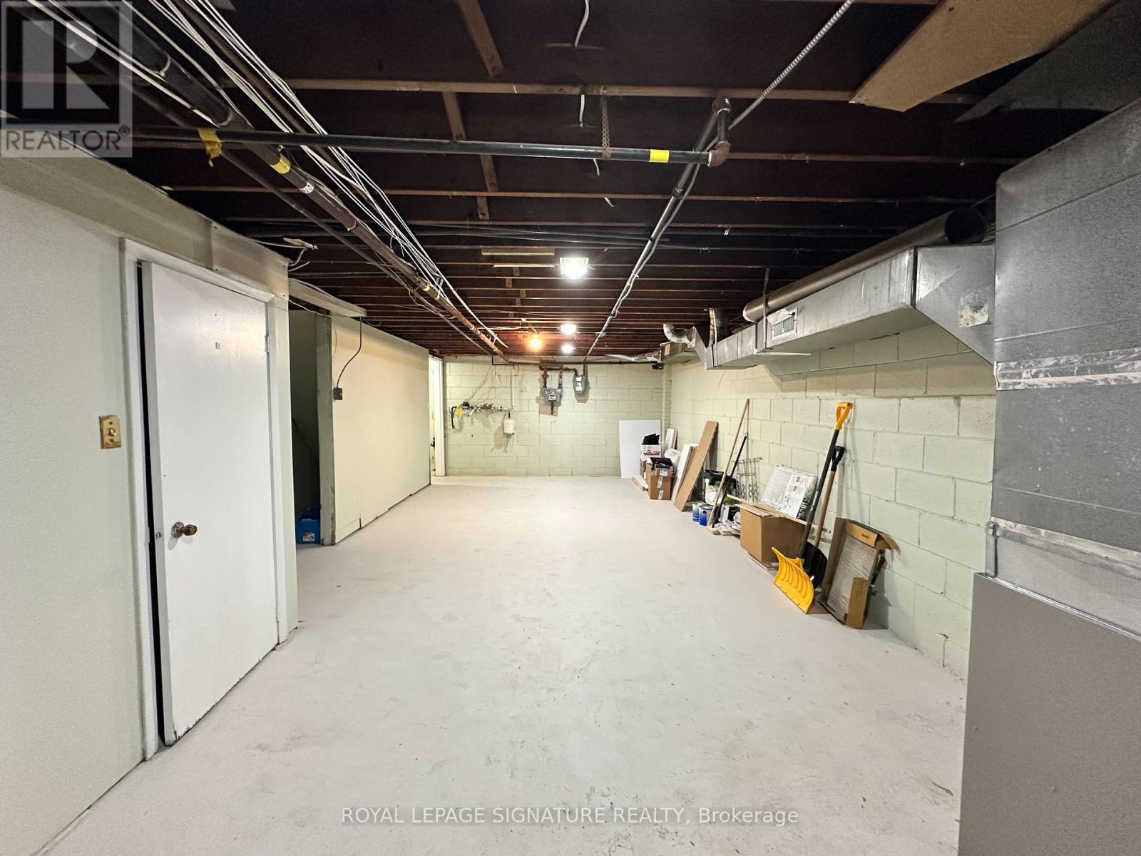 2890 Dufferin Street — photo 30
