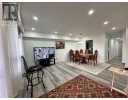 2890 Dufferin Street, Toronto, ON M6B3S6 Photo 12